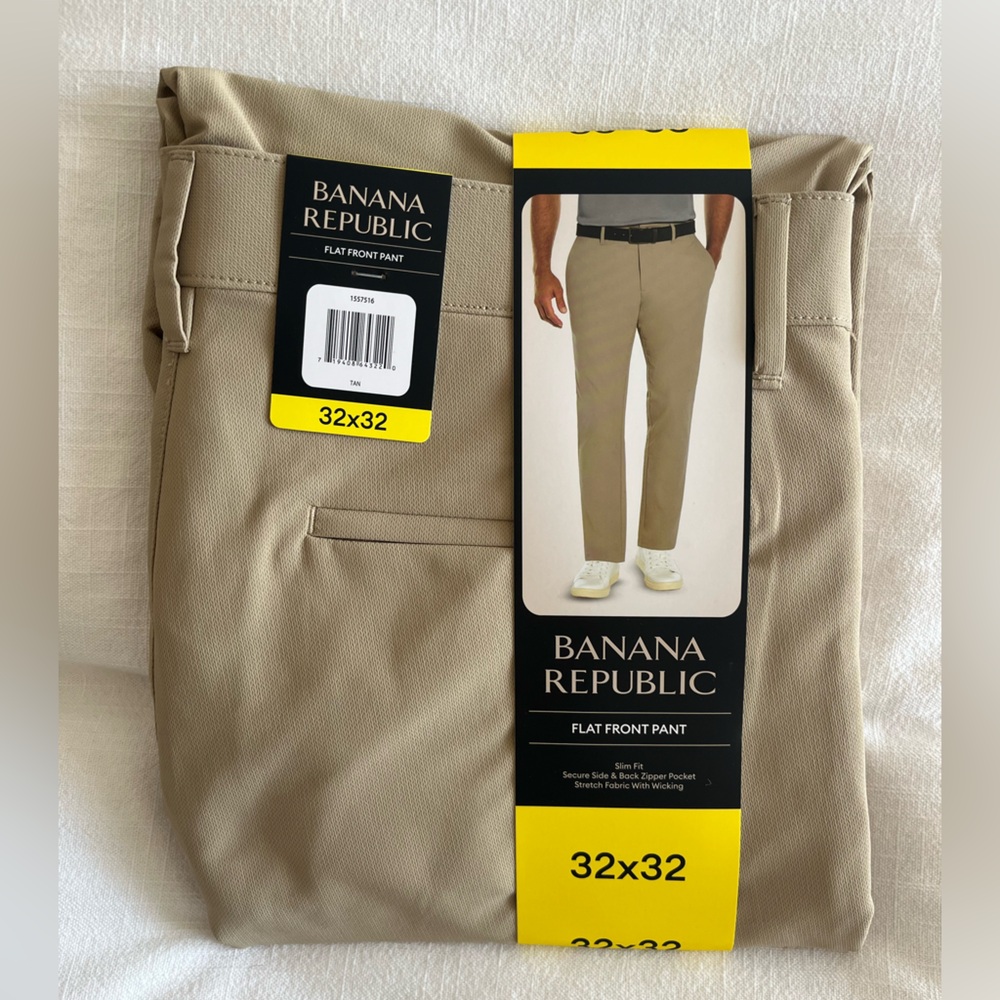 Banana Republic Flat Front Pants in Khaki 32 x 32 (RL)